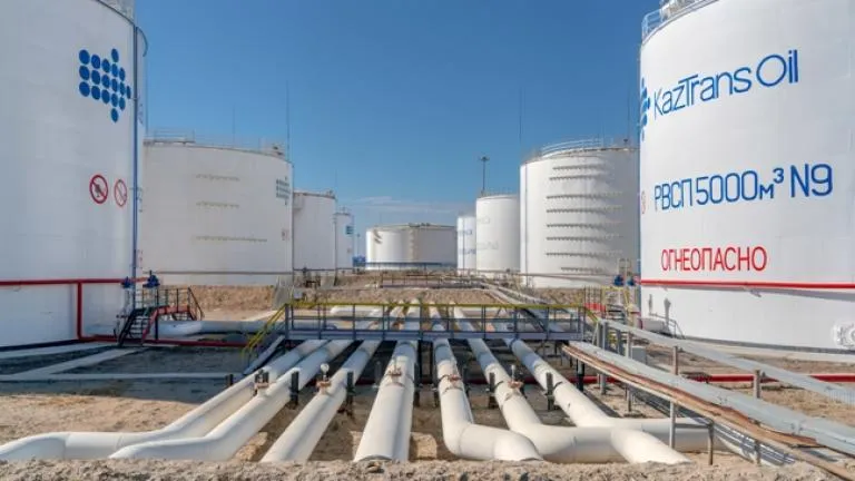 КазТрансОйл осуществил транзит 10,7 тысячи тонн российской нефти в Узбекистан