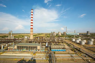 Три НПЗ с начала года переработали свыше 11 млн тонн нефти